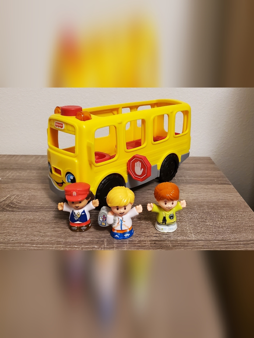 Fisher-Price Little People 2016 Yellow School Bus Playset with 3 Figures